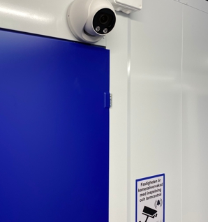 Moderna högupplösta (8 Mp) dome-kameror skapar trygghet hos Servistore i Stockholm, 2022
